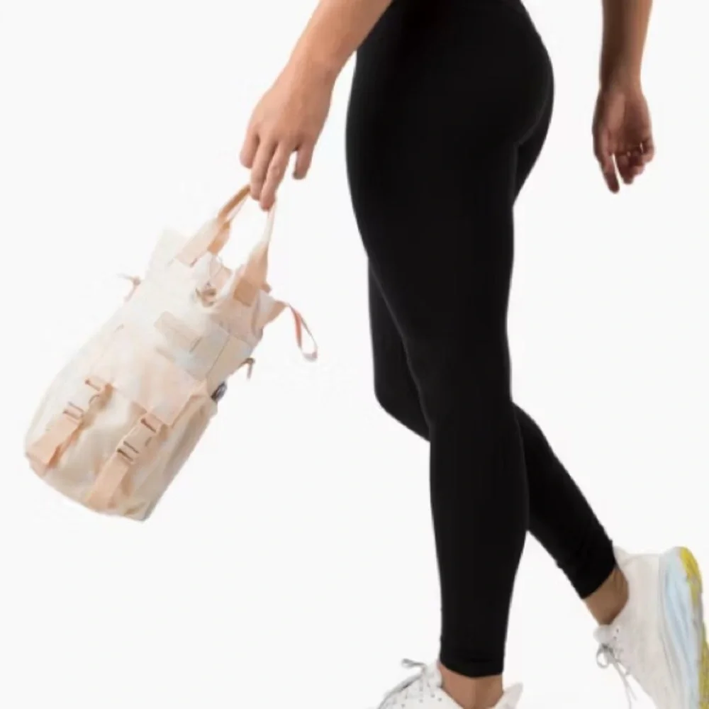Blogilates Water Bottle Sling - Peach: Drinkware Accessory